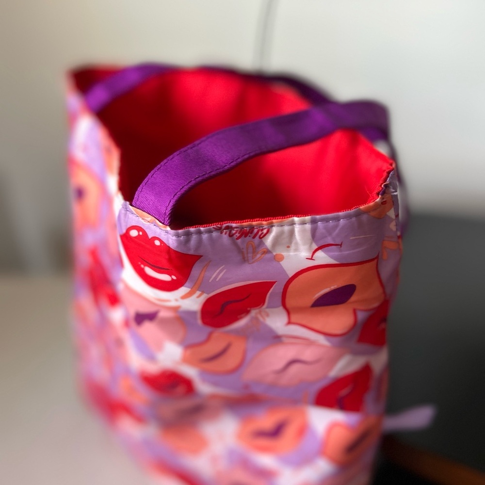 Clinique Colorful Lip Print Tote Bag